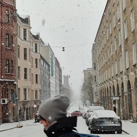 Helsinkistudiocentralstationatyourdoorstep