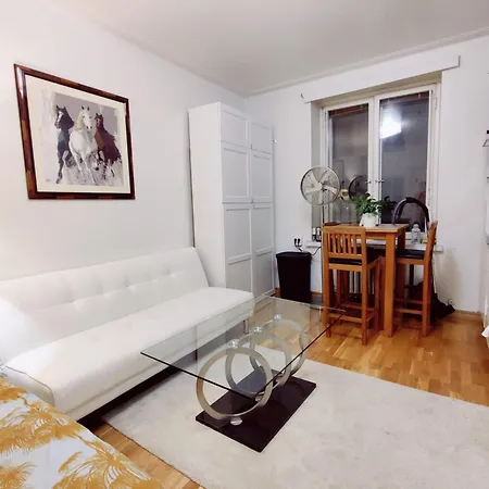 Helsinkistudiocentralstationatyourdoorstep Апартаменты *