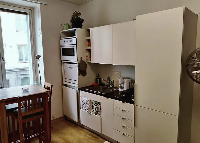 Helsinkistudiocentralstationatyourdoorstep *